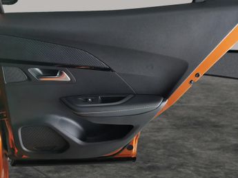 Peugeot E-2008 50kWh GT (136 ps) - REVERSE CAM - NAV - HEATED SEATS