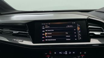 Audi Q4 E-tron 40 S line 82kWh (204 ps) - DRIVING MODES - SPEED LIMIT RECOG - A