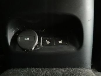 Volvo XC40 Recharge Twin 78kWh Pro AWD (408 ps) - SURROUND VIEW - PARK ASSI