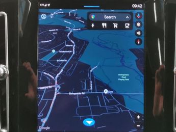 Volvo XC40 Recharge Twin 78kWh Pro AWD (408 ps) - SURROUND VIEW - PARK ASSI