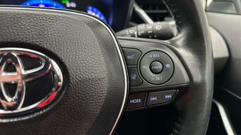 Toyota Corolla 1.8 VVT-h GPF Design CVT (122 ps) - HEATED SEATS - LANE DEPARTUR