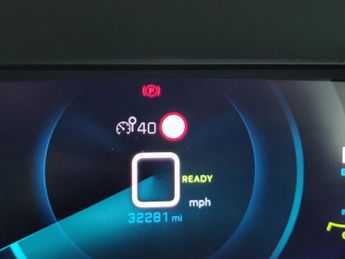 Peugeot E-2008 50kWh GT (136 ps) - REVERSE CAM - NAV - HEATED SEATS