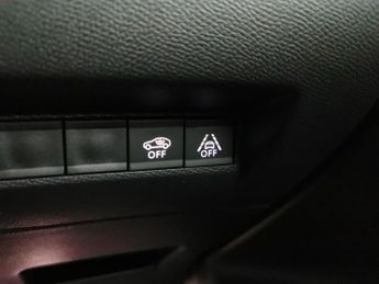 Peugeot E-2008 50kWh GT (136 ps) - REVERSE CAM - NAV - HEATED SEATS