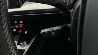 Audi Q4 E-tron 40 S line 82kWh (204 ps) - DRIVING MODES - SPEED LIMIT RECOG - A