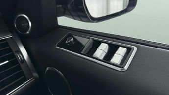 Land Rover Range Rover Sport 3.0 SD V6 HSE 4WD (306 ps) - AUTO HEADLIGHTS - DAB