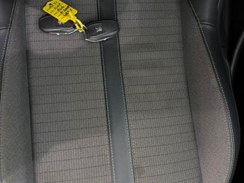 Peugeot E-2008 50kWh Allure Premium (136 ps) - CRUISE - SPEED LIMIT RECOG - HAL