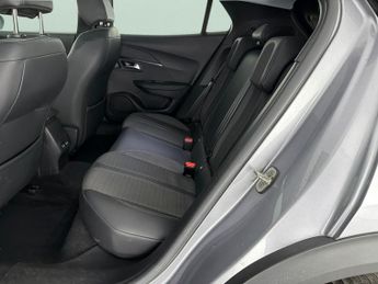 Peugeot E-2008 50kWh Allure Premium (136 ps) - CRUISE - SPEED LIMIT RECOG - HAL