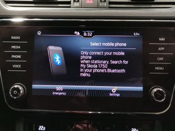 Skoda Superb 2.0 TDI SE DSG (122 ps) - PARK SENSORS - 18IN ALLOYS - AIR CON