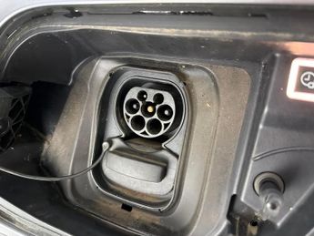 Peugeot E-2008 50kWh Allure Premium (136 ps) - CRUISE - SPEED LIMIT RECOG - HAL