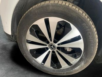 Mercedes-Benz EQC EQC 400 80kWh Sport 4MATIC (408 ps) - HEATED LEATHER - MIRROR PA