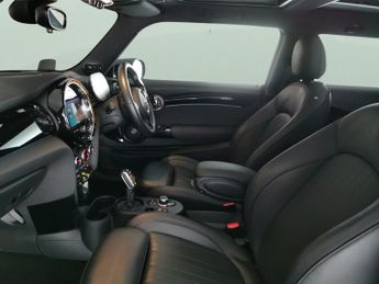 Mini Electric Hatch Cooper SE 32.6kWh Level 3 (184 ps) - PAN ROOF - HUD - HK AUDIO