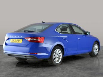 Skoda Superb 2.0 TDI SE DSG (122 ps) - PARK SENSORS - 18IN ALLOYS - AIR CON
