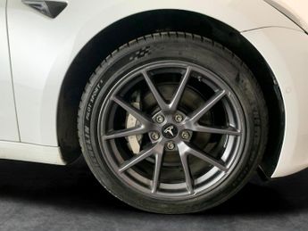 Tesla Model 3 Standard Range Plus RWD (241 bhp) - PARK ASSIST - LED - REVERSE 
