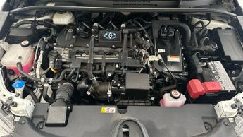 Toyota Corolla 1.8 VVT-h GPF Design CVT (122 ps) - HEATED SEATS - LANE DEPARTUR