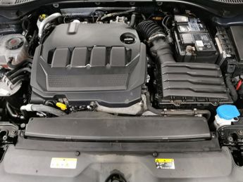 Skoda Superb 2.0 TDI SE DSG (122 ps) - PARK SENSORS - 18IN ALLOYS - AIR CON