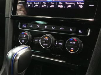 Volkswagen Golf 1.4 TSI 8.7kWh GTE Advance Plug-in DSG (204 ps) - REVERSE CAM