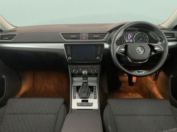 Skoda Superb 2.0 TDI SE DSG (122 ps) - PARK SENSORS - 18IN ALLOYS - AIR CON