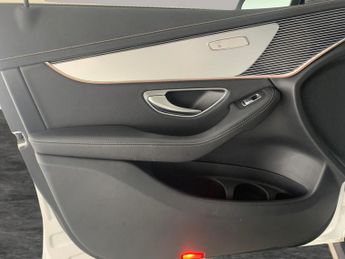 Mercedes-Benz EQC EQC 400 80kWh Sport 4MATIC (408 ps) - HEATED LEATHER - MIRROR PA