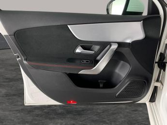 Mercedes-Benz A Class 1.5 A180d AMG Line 7G-DCT (116 ps) - HEATED SEATS - ALCANTARA