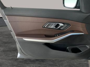 BMW 3 Series 2.0 330e 12kWh M Sport Plug-in (292 ps) - NAV - ACOUSTIC GLAZING