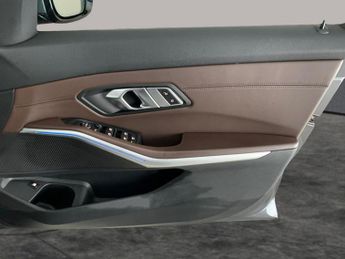 BMW 3 Series 2.0 330e 12kWh M Sport Plug-in (292 ps) - NAV - ACOUSTIC GLAZING