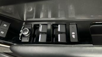 Land Rover Range Rover Velar 3.0 SD6 V6 HSE 4WD (300 ps) - NAV - ADAPTIVE LIGHTS - WIFI