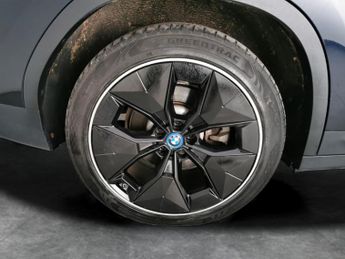 BMW iX3 80kWh Premier Edition (286 ps) - KEYLESS ENTRY - PARK ASSIST - R