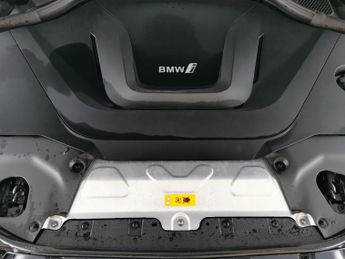 BMW iX3 80kWh Premier Edition (286 ps) - KEYLESS ENTRY - PARK ASSIST - R