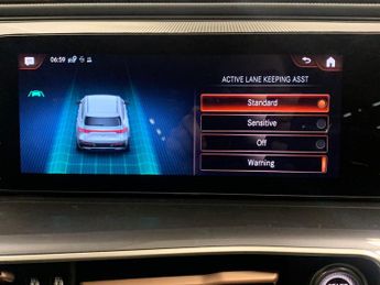 Mercedes-Benz EQC EQC 400 80kWh AMG Line 4MATIC (408 ps) - HEATED LEATHER - LANE D