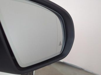 Mercedes-Benz EQC EQC 400 80kWh AMG Line 4MATIC (408 ps) - HEATED LEATHER - LANE D