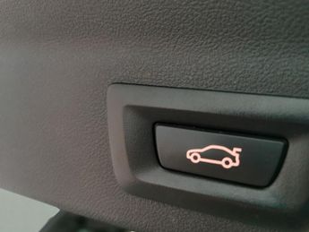 BMW iX3 80kWh Premier Edition (286 ps) - KEYLESS ENTRY - PARK ASSIST - R