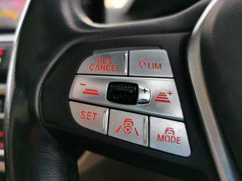 BMW iX3 80kWh Premier Edition (286 ps) - KEYLESS ENTRY - PARK ASSIST - R