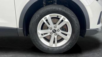 Audi Q3 1.4 TFSIe 45 Technik Plug-in S Tronic 13kWh (245 ps) - DRIVING M