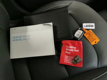 Hyundai Ioniq 1.6 h-GDi Premium SE DCT (141 ps) - REVERSE CAM - NAV - HEATED S