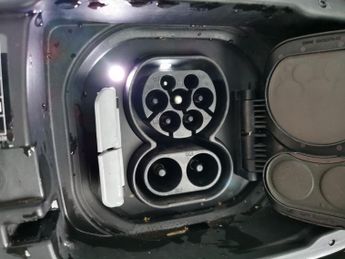 BMW iX3 80kWh Premier Edition (286 ps) - KEYLESS ENTRY - PARK ASSIST - R