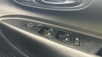 Hyundai i20 1.0 T-GDi Advance DCT (100 ps) - AIR CON - PARK SENSORS - DAB