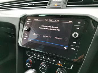 Volkswagen Passat 1.5 TSI EVO SEL DSG (150 ps) - CARPLAY - KEYLESS ENTRY - LED