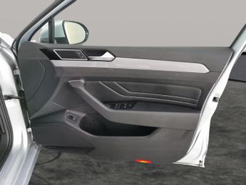 Volkswagen Passat 1.5 TSI EVO SEL DSG (150 ps) - CARPLAY - KEYLESS ENTRY - LED