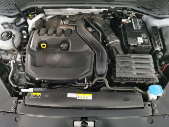 Volkswagen Passat 1.5 TSI EVO SEL DSG (150 ps) - CARPLAY - KEYLESS ENTRY - LED