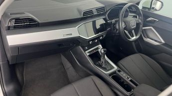 Audi Q3 1.4 TFSIe 45 Technik Plug-in S Tronic 13kWh (245 ps) - DRIVING M