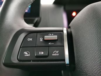 Citroen e-C4 50kWh Shine Plus (7.4kW Charger) (136 ps) - REVERSE CAM - NAV