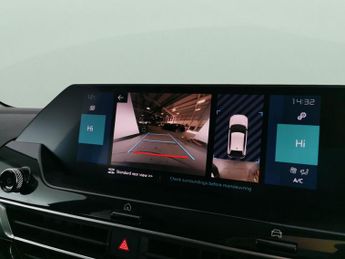 Citroen e-C4 50kWh Shine Plus (7.4kW Charger) (136 ps) - REVERSE CAM - NAV
