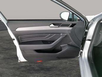 Volkswagen Passat 1.5 TSI EVO SEL DSG (150 ps) - CARPLAY - KEYLESS ENTRY - LED