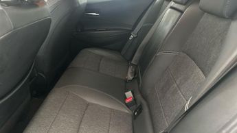 Toyota Corolla 1.8 VVT-h GPF Design CVT (122 ps) - HEATED SEATS - LANE DEPARTUR