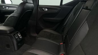 Volvo XC40 1.5h T4 Recharge 10.7kWh R-Design Plug-in (211 ps) - CLIMATE CON