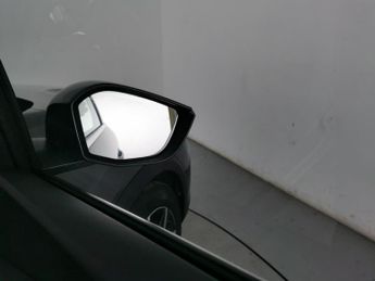 Citroen e-C4 50kWh Shine Plus (7.4kW Charger) (136 ps) - REVERSE CAM - NAV