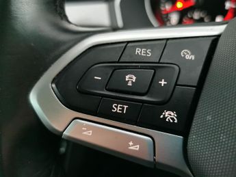 Volkswagen Passat 1.5 TSI EVO SEL DSG (150 ps) - CARPLAY - KEYLESS ENTRY - LED