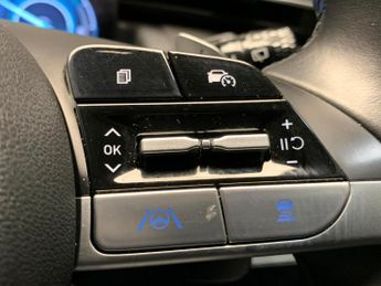 Hyundai Tucson 1.6 h T-GDi 13.8kWh Premium Plug-in 4WD (265 ps) - HEATED SEATS