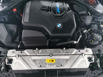 BMW 3 Series 2.0 330e 12kWh M Sport Touring Plug-in xDrive (292 ps) - BMW IND