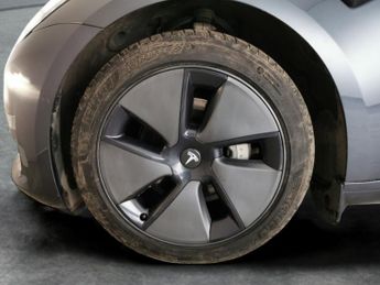 Tesla Model 3 (Dual Motor) Long Range 4WDE (346 ps) - PARK ASSIST - LED - HEAT